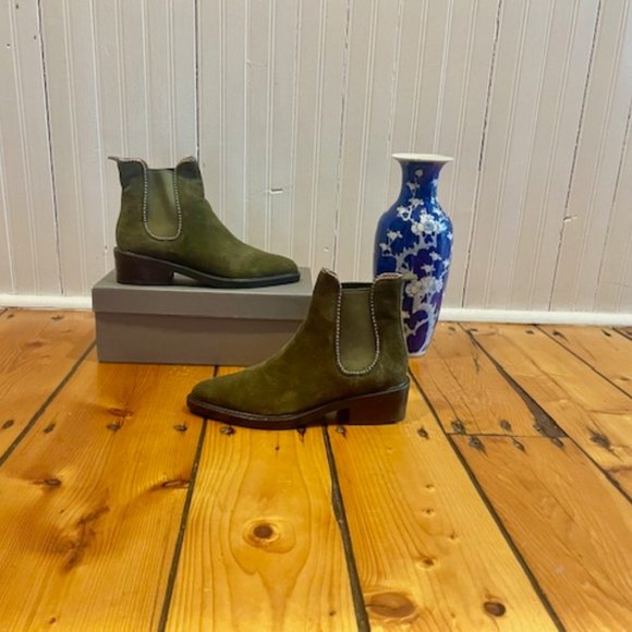 Women's Coach Bowery booties in green suede, size 7. Like new. - Picture 1 of 7